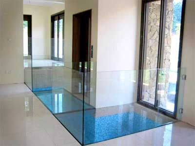 (FL-C 002) Glass floor on top of water pond