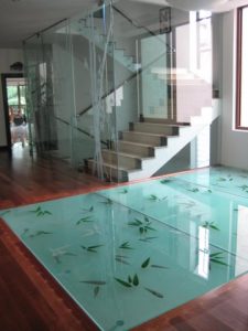 Bamboo design glass floor