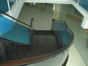 glass-staircase-design-1