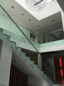 glass-staircase-design-4